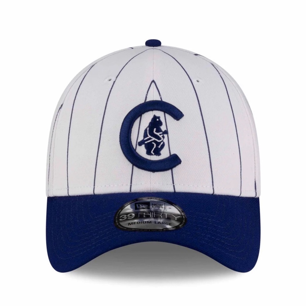 CHICAGO CUBS NEW ERA 39THIRTY WHITE PINSTRIPE 1908 BEAR IN C STRETCH FIT CAP